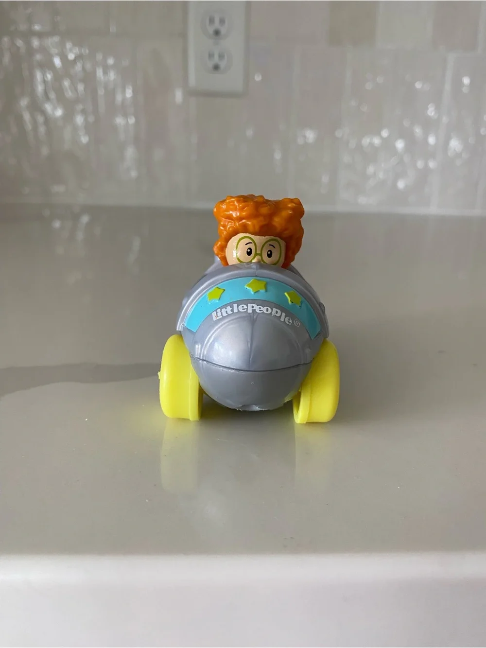 Fisher-Price Little People Wheelies silver rocket red head Sofia